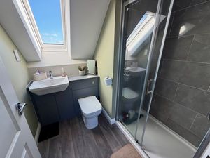 En Suite- click for photo gallery